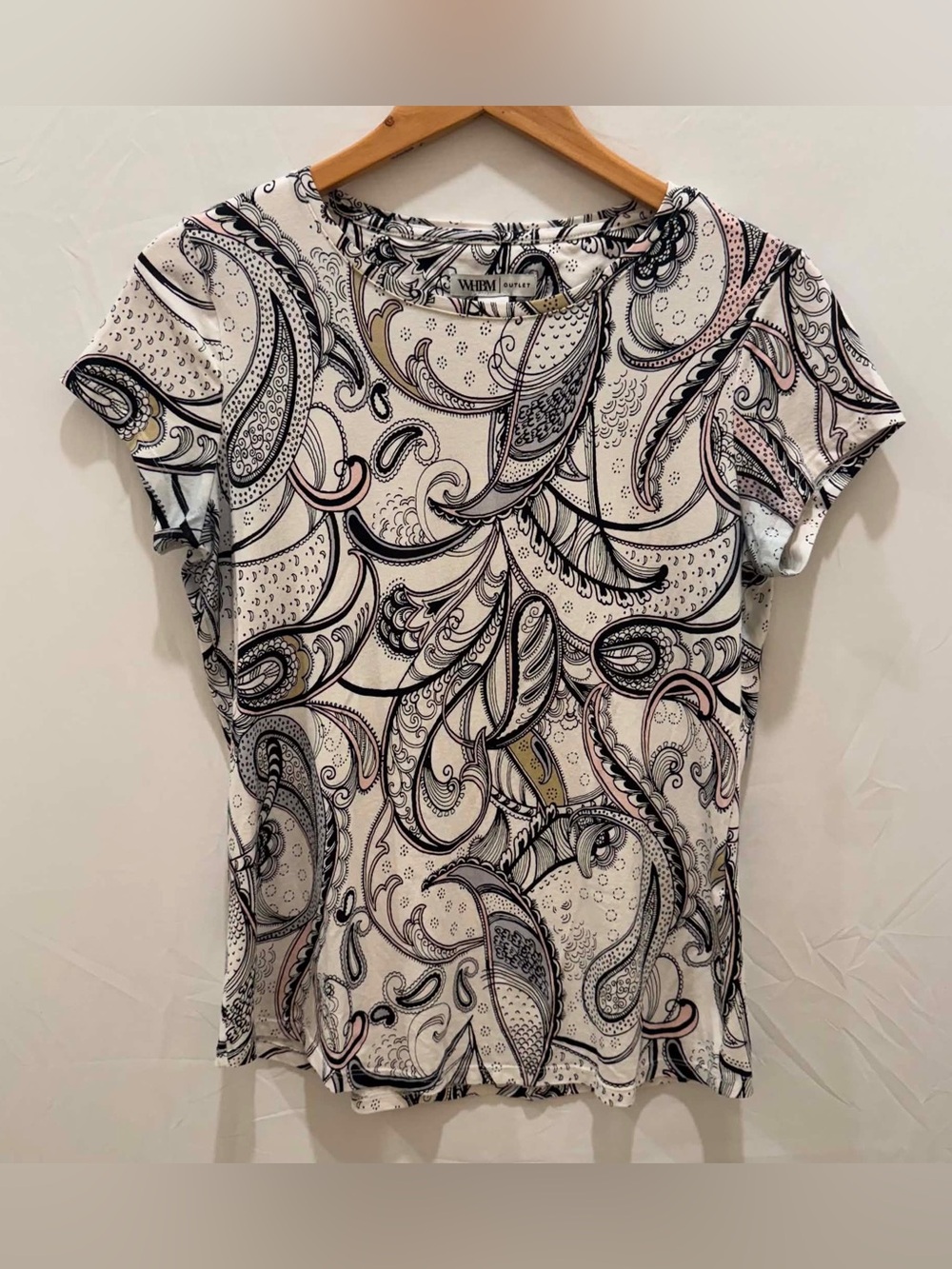 White House Black Market Cream Short-Sleeve Paisley Print Top with Black & Pink
